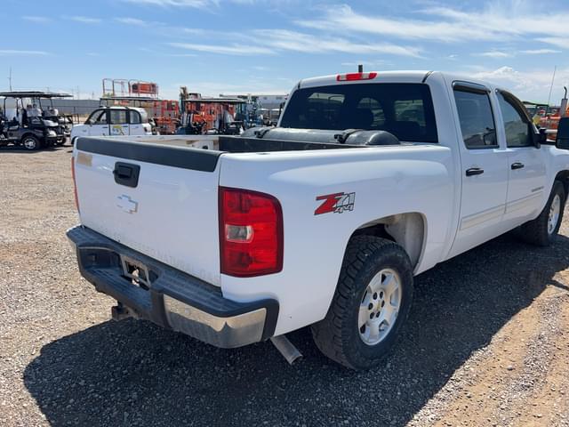 Image of Chevrolet Silverado equipment image 4