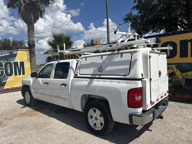 Image of Chevrolet Silverado equipment image 1