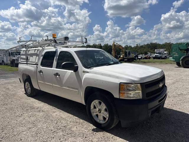 Image of Chevrolet Silverado equipment image 3