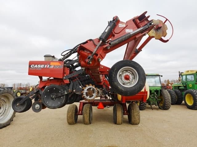 Image of Case IH 1240 equipment image 3