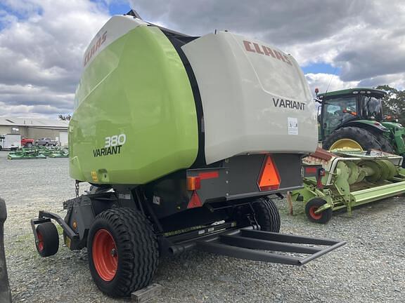 Image of CLAAS Variant 380 equipment image 3