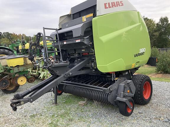 Image of CLAAS Variant 380 equipment image 2