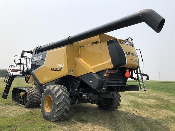 Image of CLAAS LEXION 750TT equipment image 2