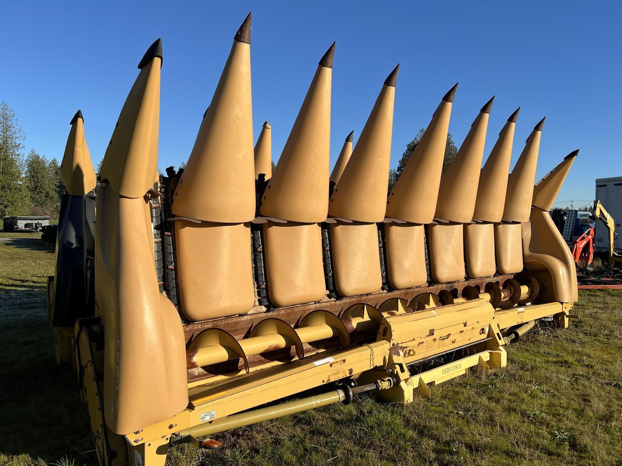 2011 CLAAS 8-30 Equipment Image0