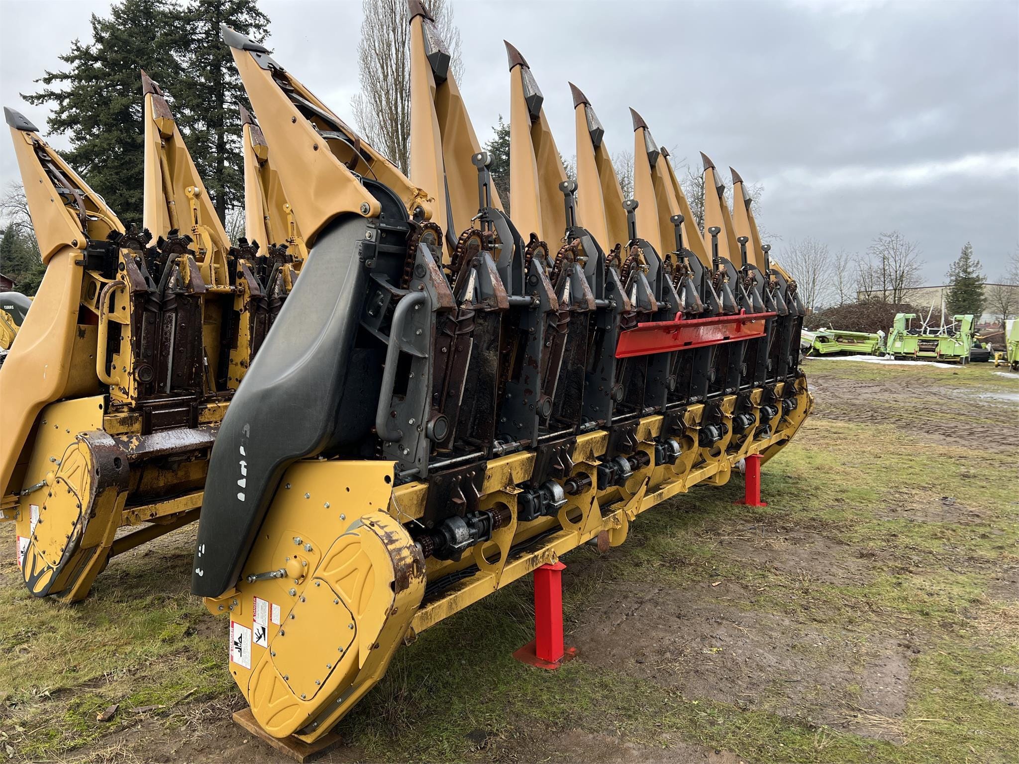 2011 CLAAS 8-30 Equipment Image0