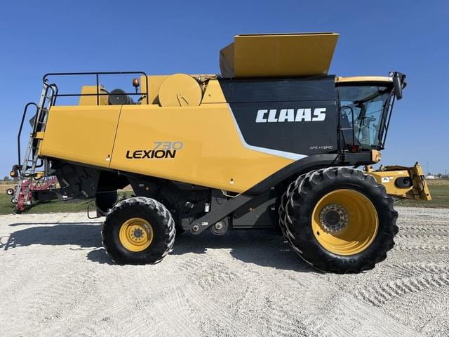 Image of CLAAS Lexion 730 equipment image 1