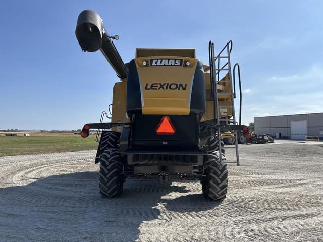 Image of CLAAS Lexion 730 equipment image 3