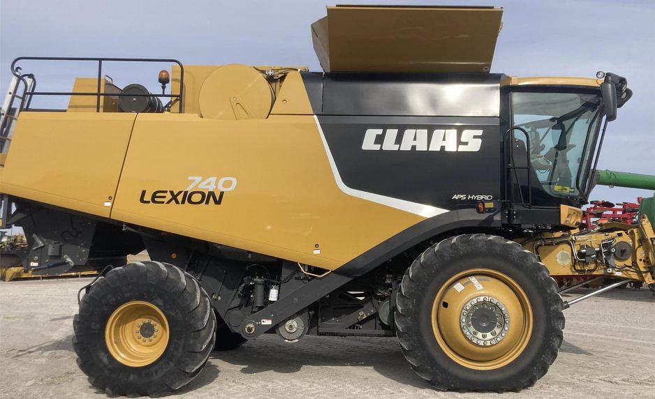 Main image CLAAS LEXION 740 14