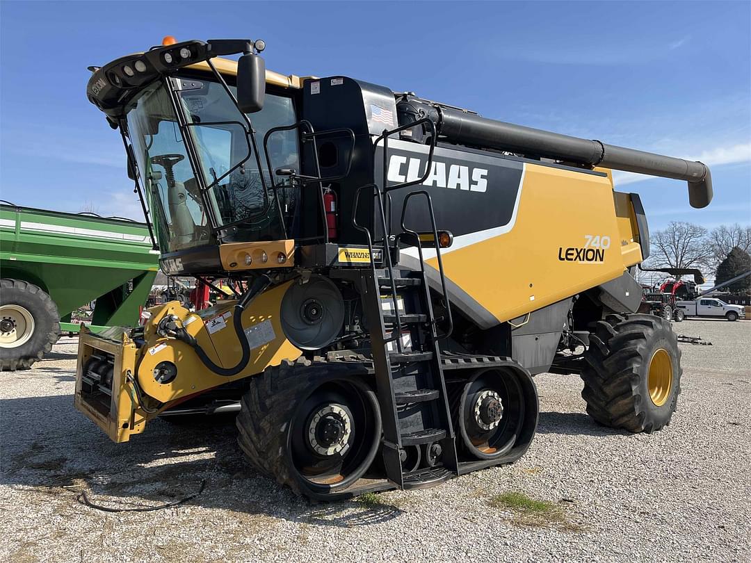 Image of CLAAS LEXION 740TT Primary image