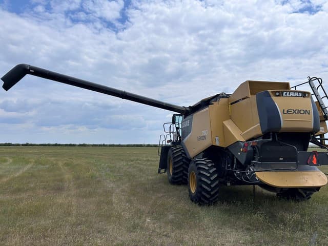 Image of CLAAS LEXION 750 equipment image 3