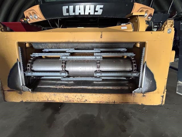 Image of CLAAS LEXION 750 equipment image 2