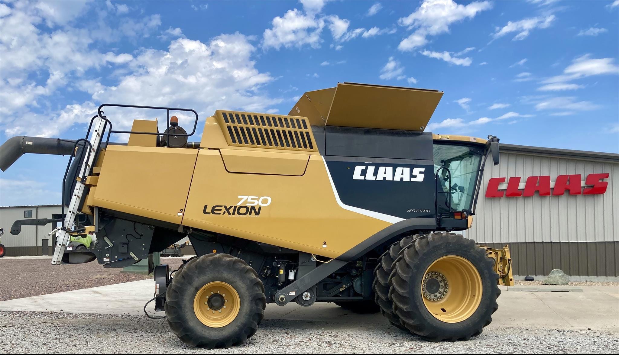 2011 CLAAS LEXION 750 Equipment Image0