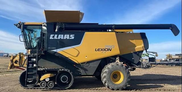 Image of CLAAS LEXION 750TT equipment image 2