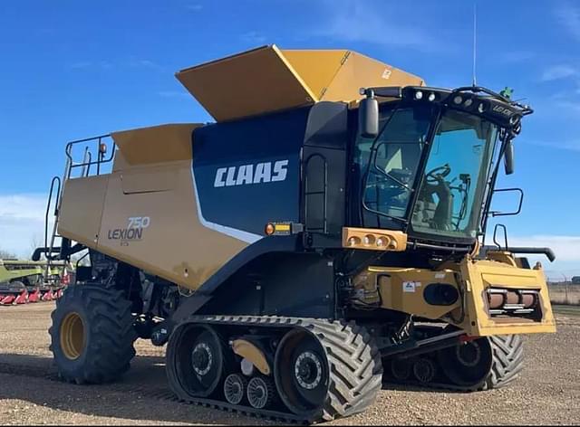 Image of CLAAS LEXION 750TT equipment image 1