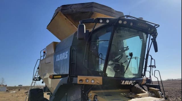 Image of CLAAS Lexion 770TT equipment image 4