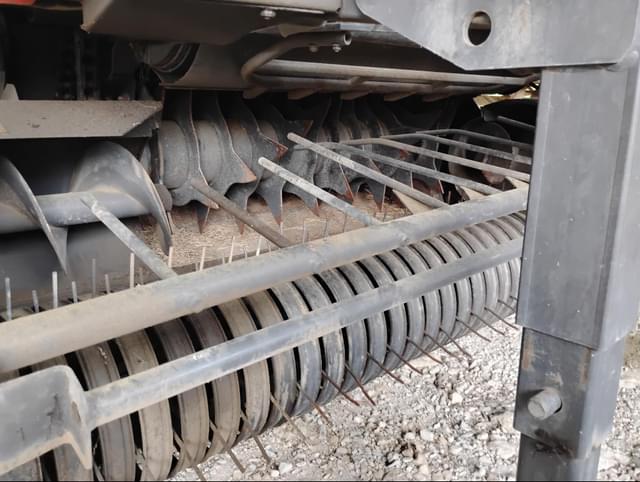 Image of CLAAS Variant 380 equipment image 2