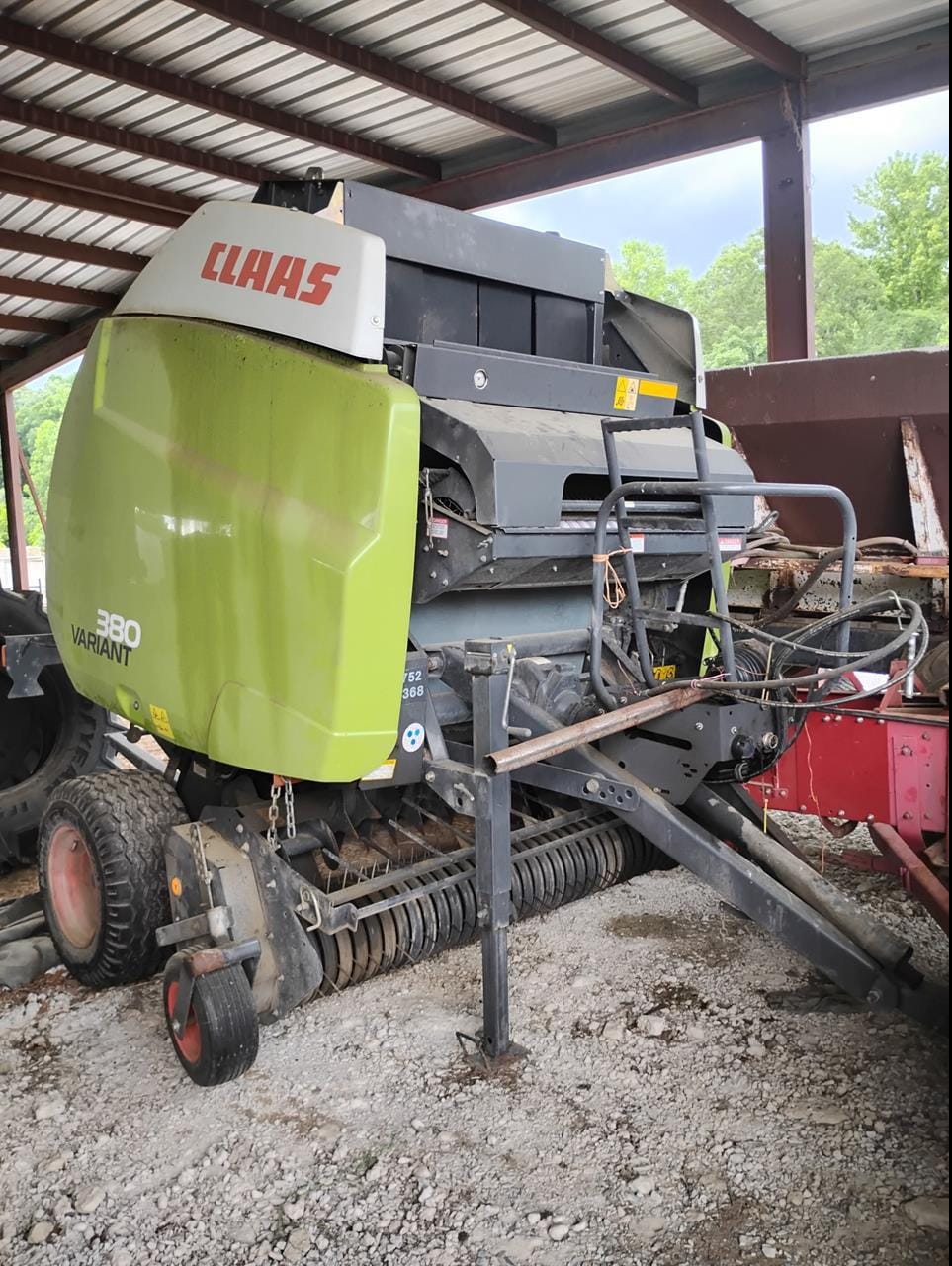 2011 CLAAS Variant 380 Equipment Image0