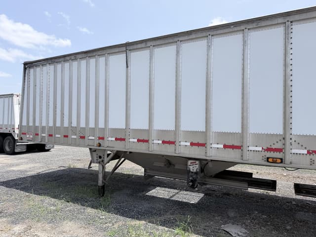 Image of Cornhusker 800 equipment image 1
