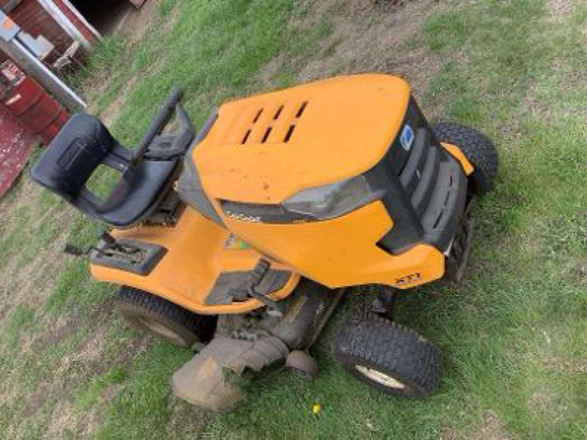 2011 Cub Cadet XT1 Equipment Image0