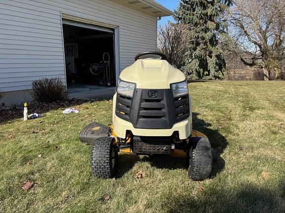 Image of Cub Cadet LT1046 equipment image 1