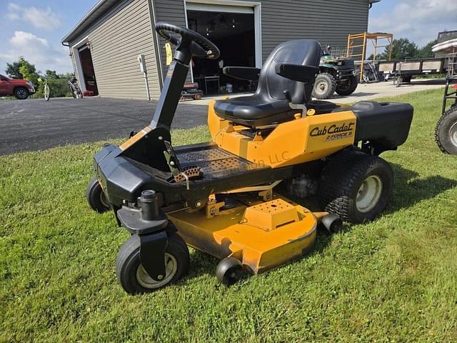Image of Cub Cadet Z-Force S48 equipment image 2