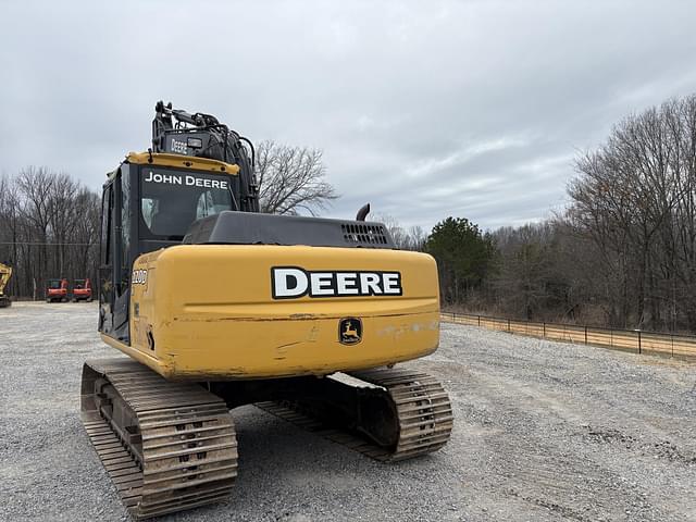 Image of John Deere 120D equipment image 4