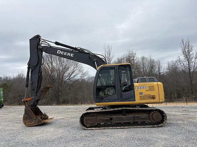 Image of John Deere 120D equipment image 3