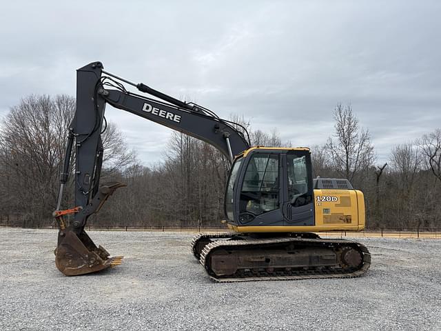 Image of John Deere 120D equipment image 2