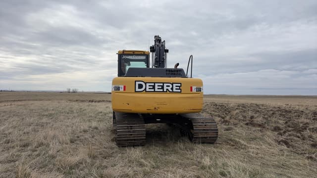 Image of John Deere 120D equipment image 4