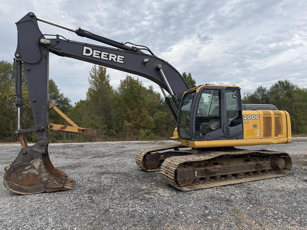 Image of John Deere 200D Primary Image