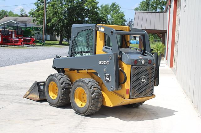 Image of John Deere 320D equipment image 2