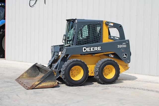 Image of John Deere 320D equipment image 1
