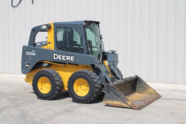 Image of John Deere 320D equipment image 1