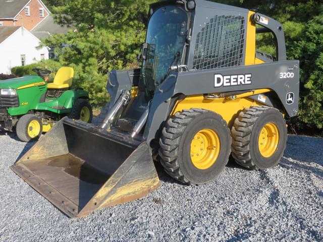 Image of John Deere 320D equipment image 1