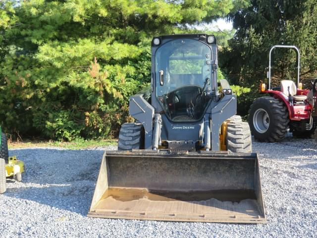 Image of John Deere 320D equipment image 3