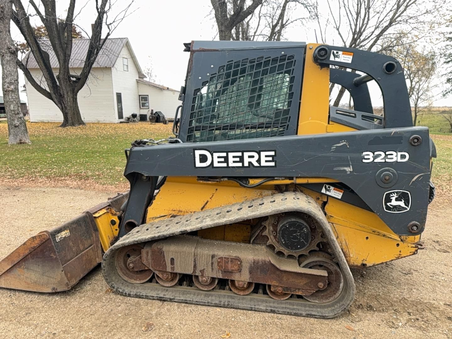 2011 John Deere 323D Image