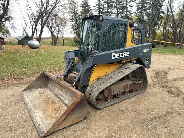 Image of John Deere 323D equipment image 1