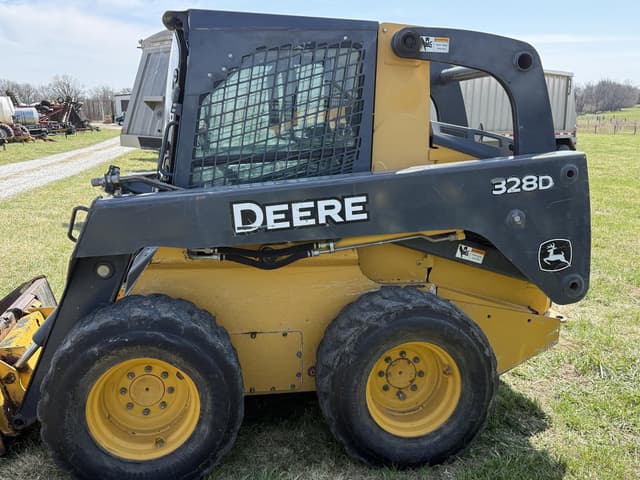 Image of John Deere 328D equipment image 4