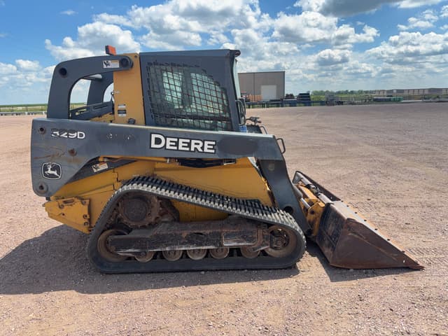 Image of John Deere 329D equipment image 3