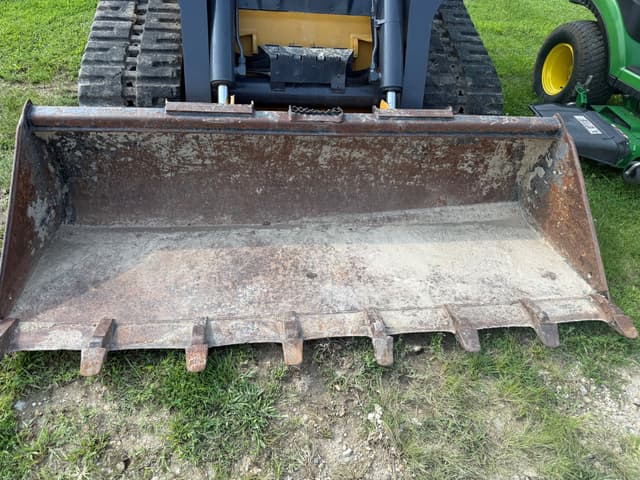 Image of John Deere 333D equipment image 4