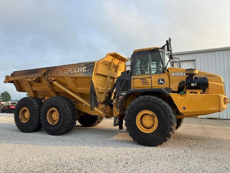 Image of John Deere 400D Primary image
