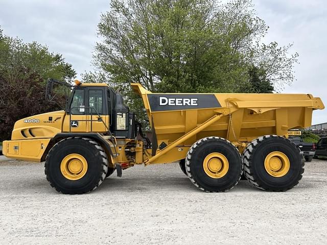 Image of John Deere 400D equipment image 2