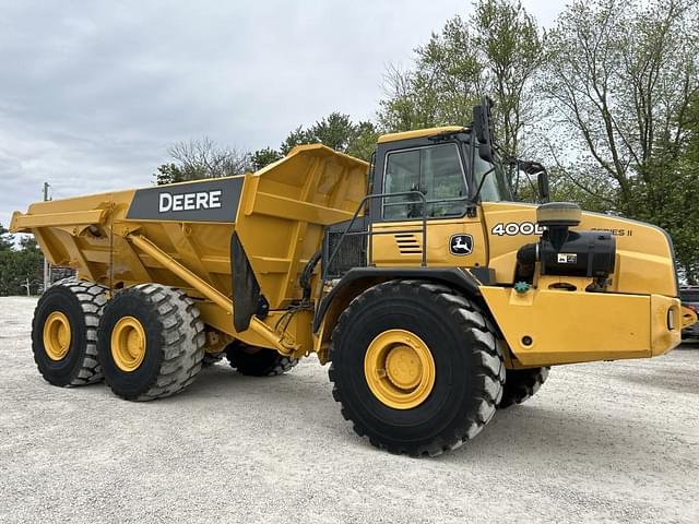 Image of John Deere 400D equipment image 1