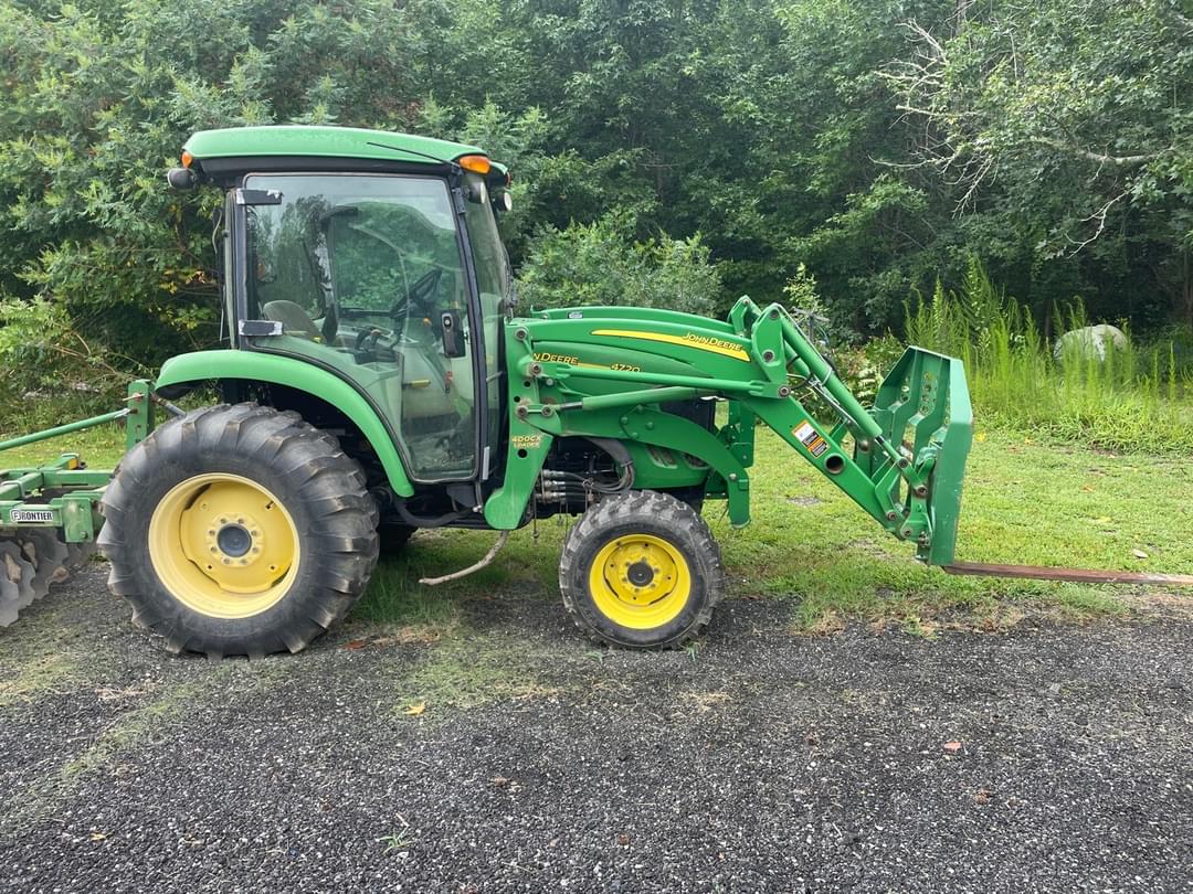 Image of John Deere 4720 Image 0