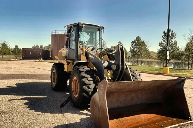 Image of John Deere 544K equipment image 4