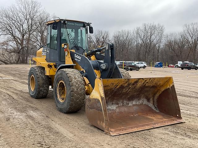 Image of John Deere 544K equipment image 2