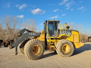 2011 John Deere 724K Image