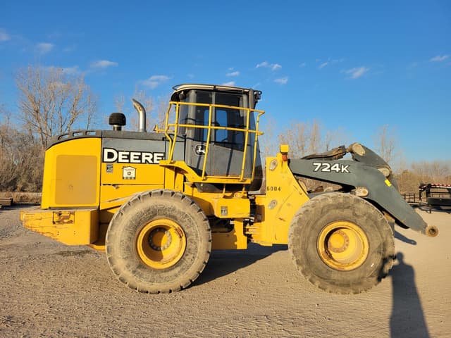 Image of John Deere 724K equipment image 4