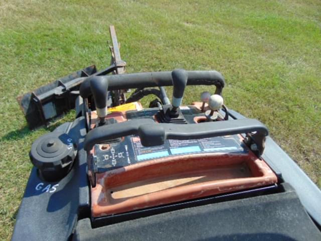 Image of Ditch Witch R230 equipment image 3