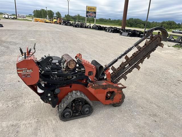 Image of Ditch Witch RT24 equipment image 2